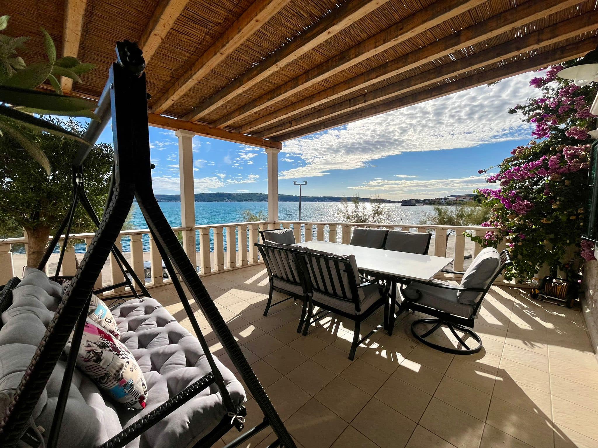 Zakázková výroba venkovních polstrů do Chorvatska